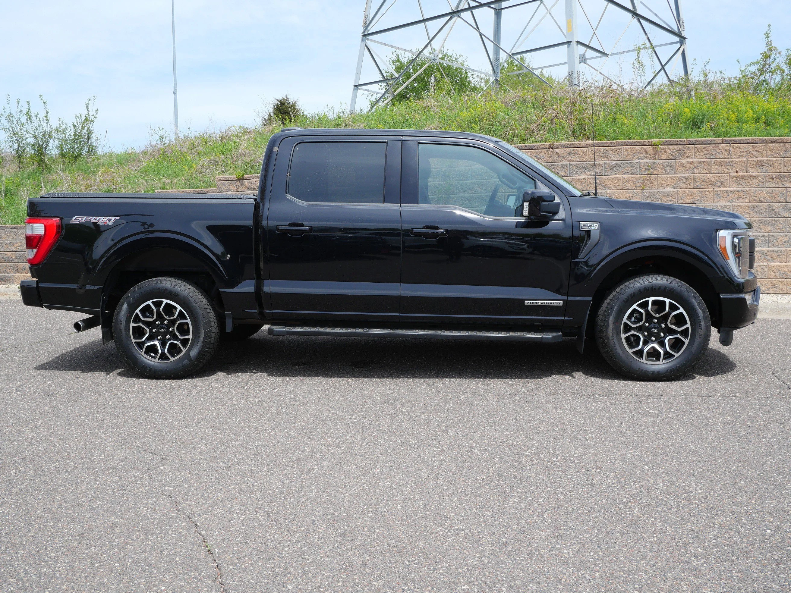 Certified Used 2022 Agate Black Metallic Ford LARIAT image 7