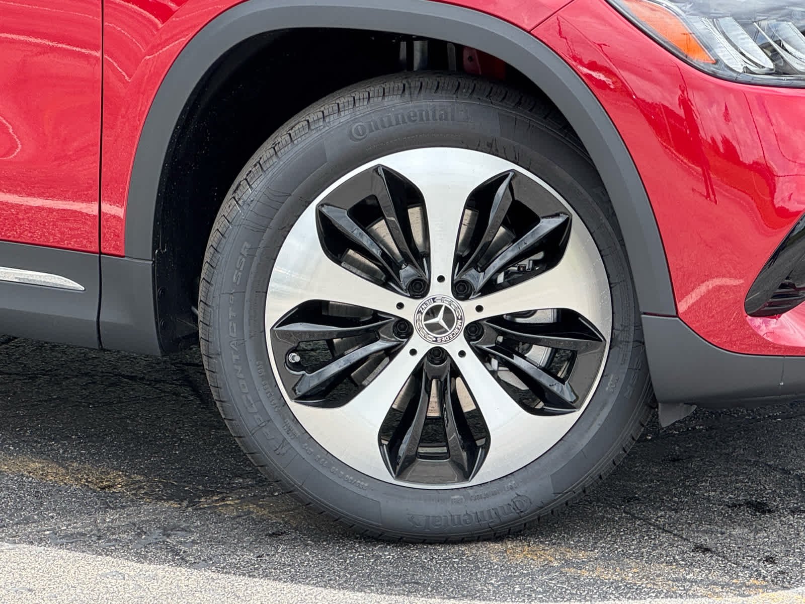 New 2026 MANUFAKTUR Patagonia Red Metallic Mercedes-Benz GLA 250 image 2