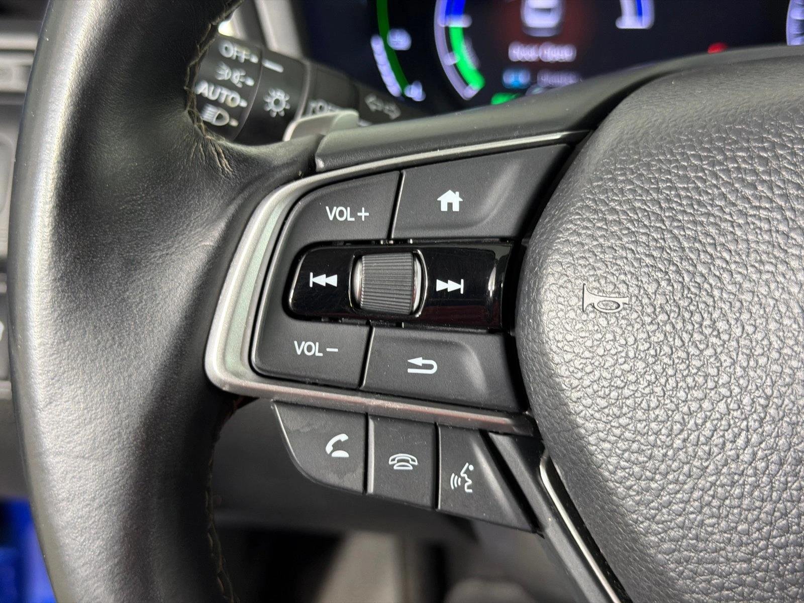 Used 2019 Cosmic Blue Metall Honda Touring image 26