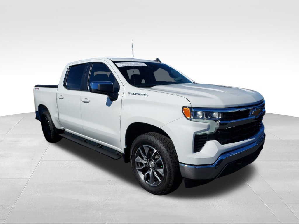 Used 2024 White Chevrolet LT image 7