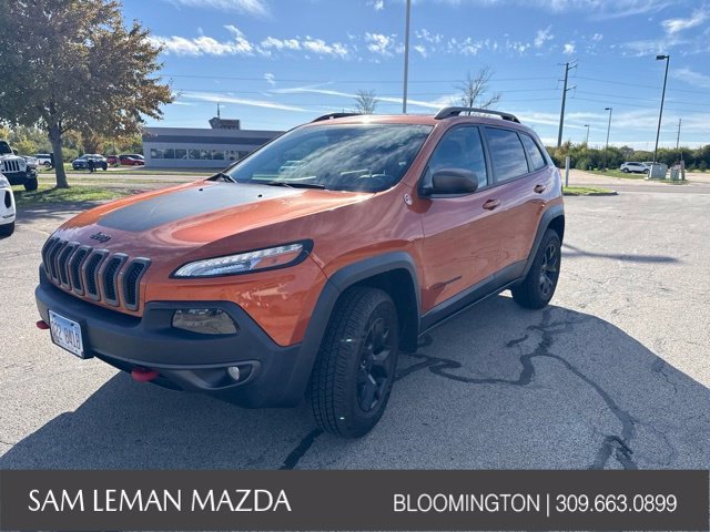 Used 2016 Orange Jeep Trailhawk image 7