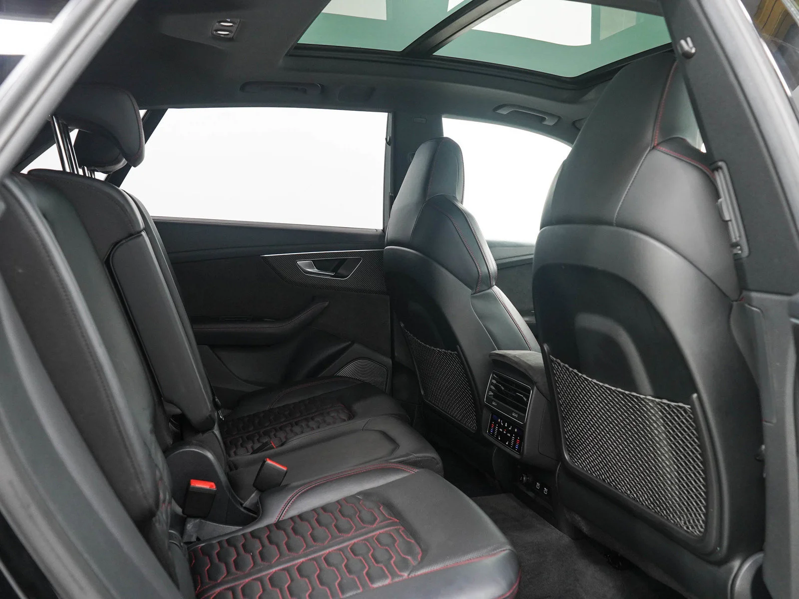 Used 2021 Night Black Audi 4.0T image 15