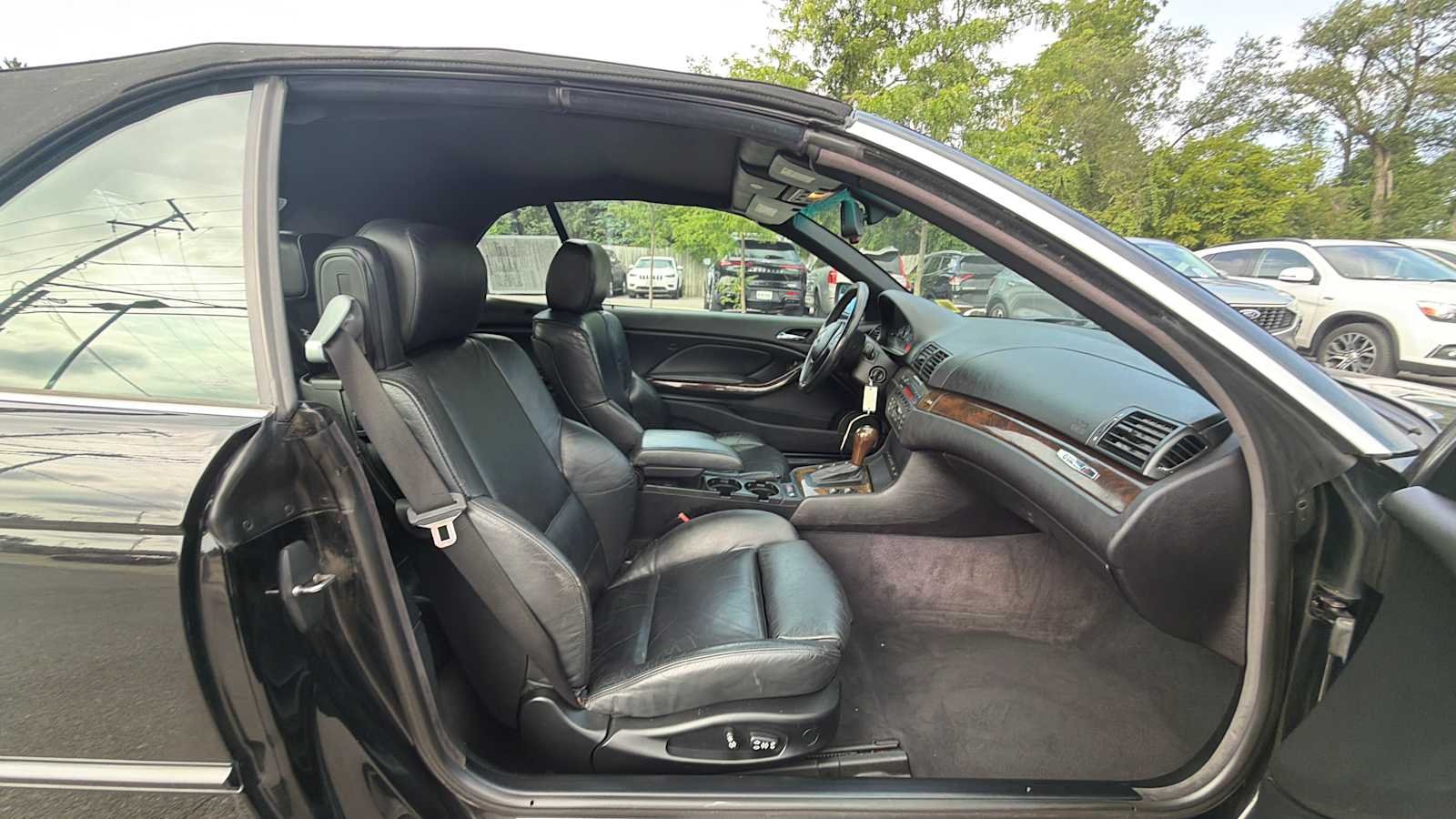 Used 2004 Jet Black BMW 325Ci image 23