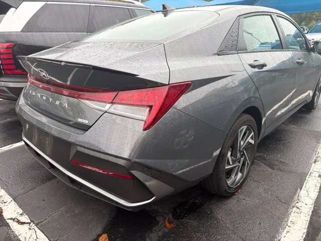 Used 2025 Ecotronic Gray Pearl Hyundai SEL Sport image 10