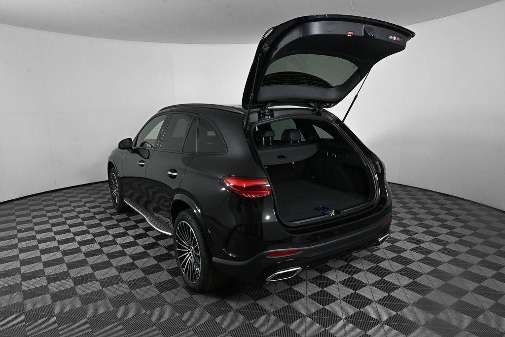 New 2026 Obsidian Black Metallic Mercedes-Benz GLC 300 image 70
