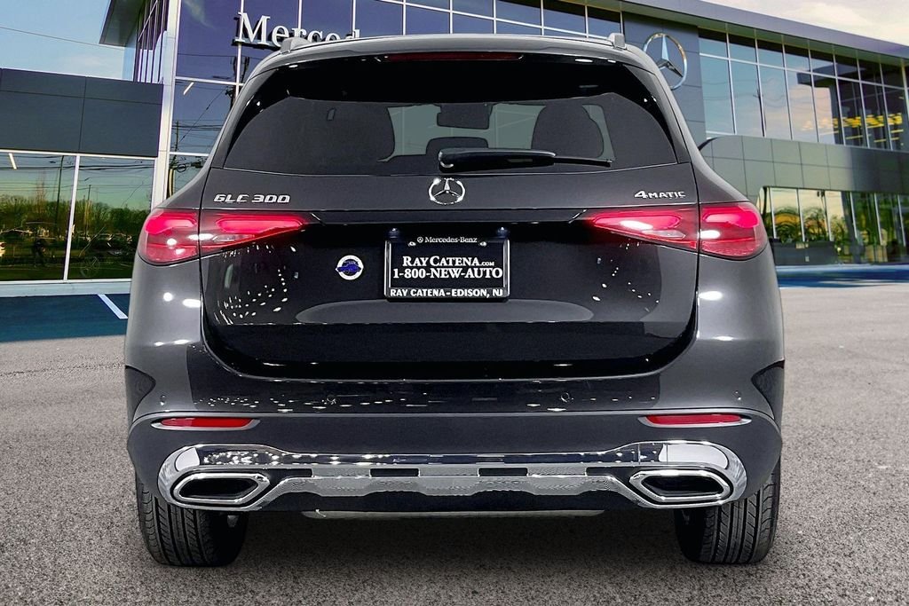 Used 2026 Brown Mercedes-Benz GLC 300 image 4