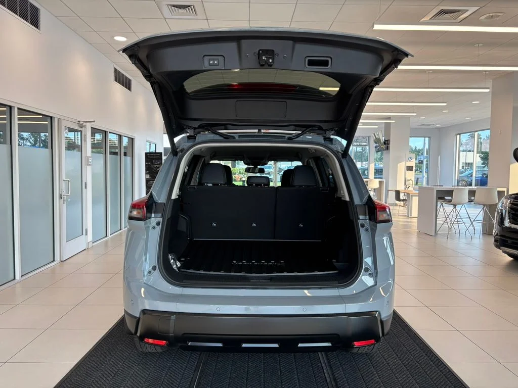 New 2026 Boulder Gray Pearl Nissan Rock Creek image 9