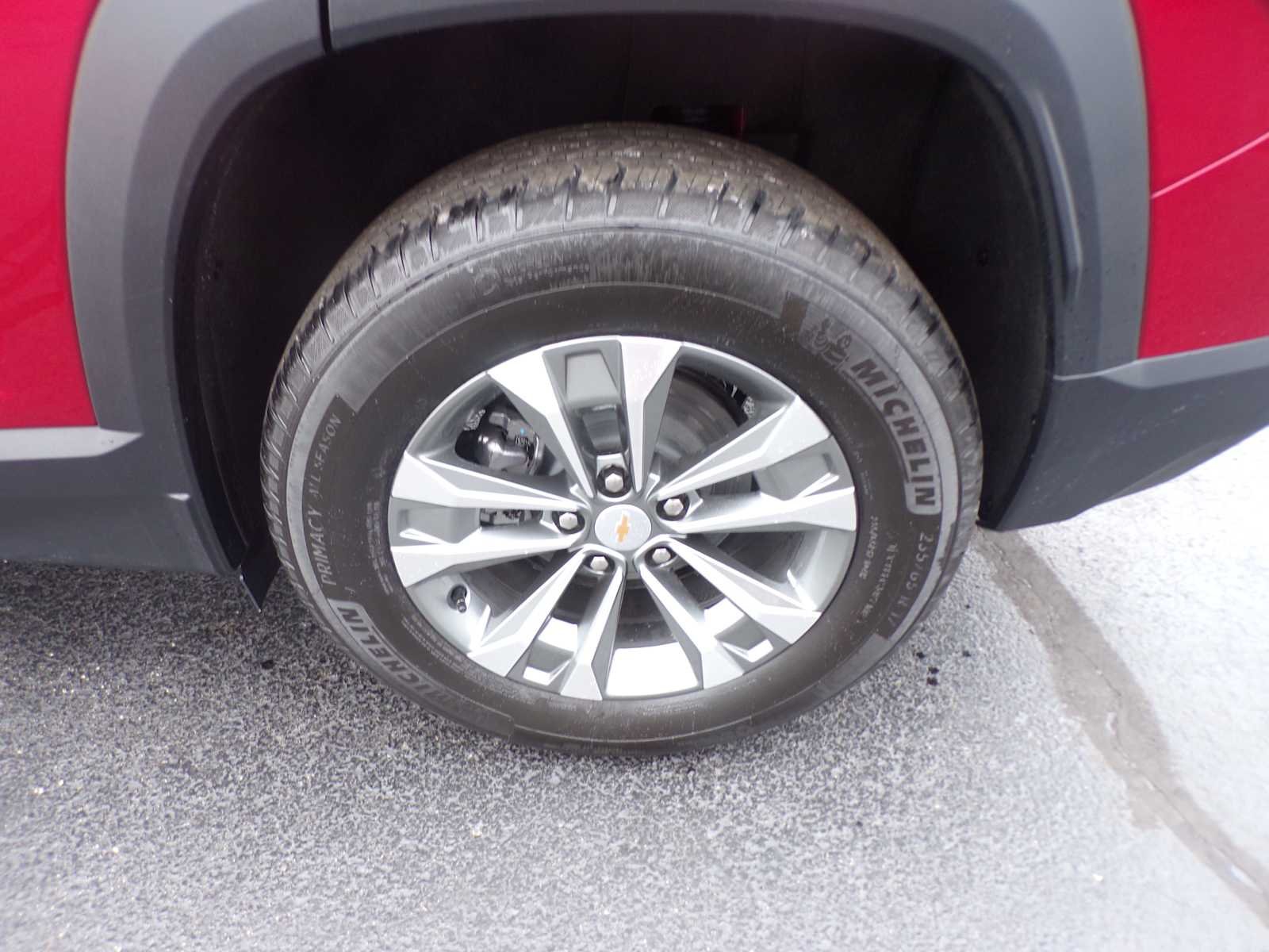 2027 Chevrolet Equinox LT - Photo 23