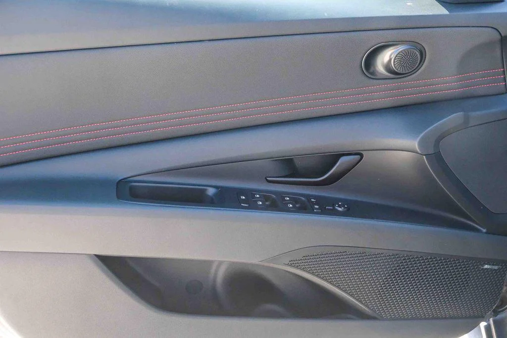 2025 Hyundai Elantra N Line - Photo 24