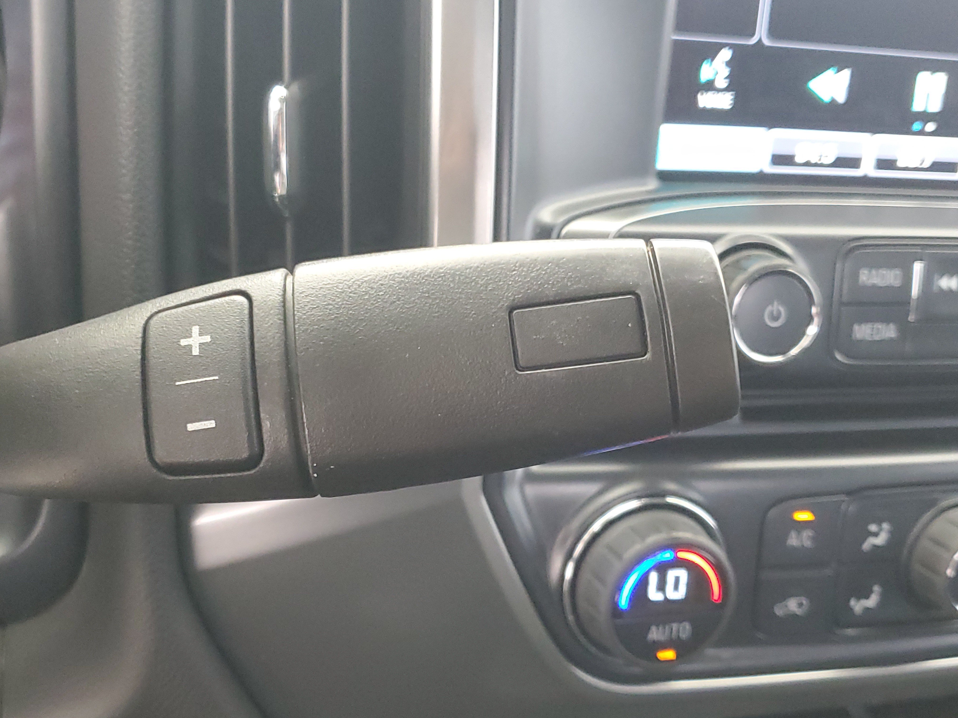 Used 2015 White Diamond Pearl Chevrolet LT image 30