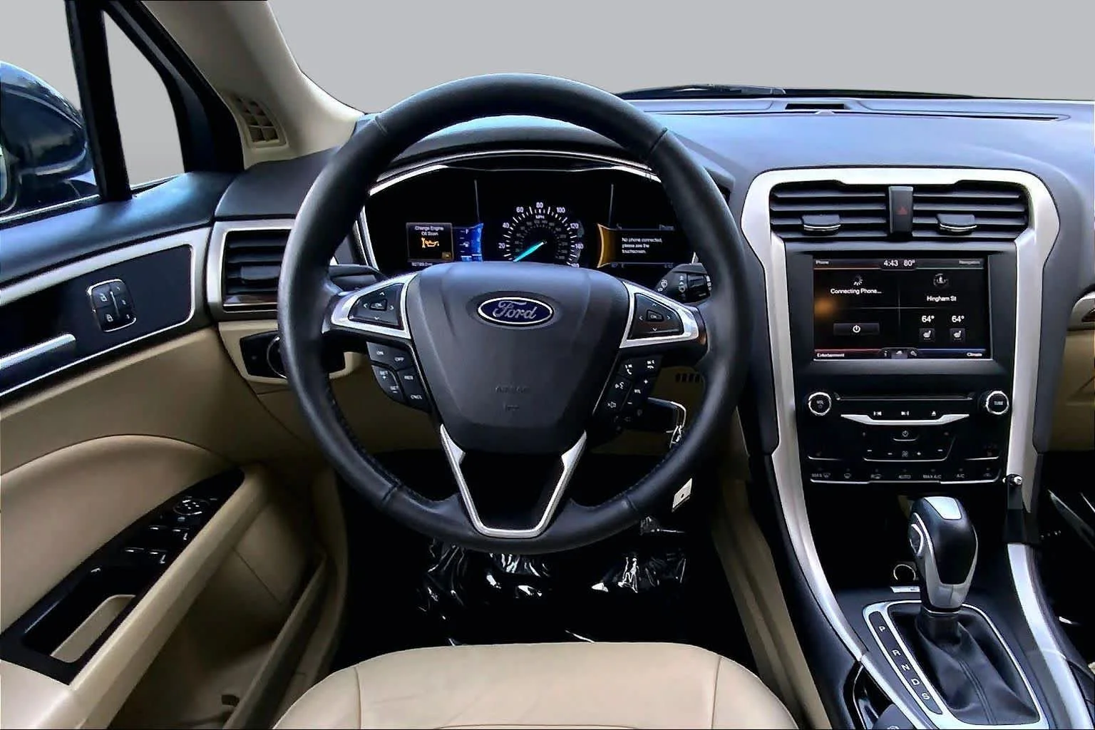 Used 2014 Tuxedo Black Metallic Ford SE image 5
