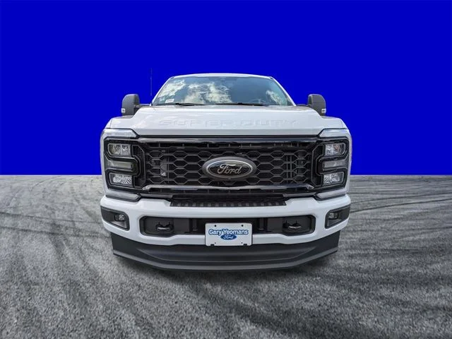 New 2026 Oxford White Ford F-250® XLT image 9