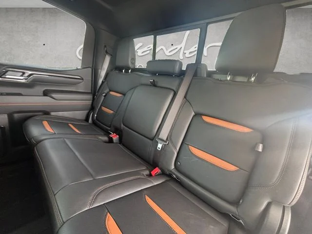 Used 2025 White GMC AT4 image 23