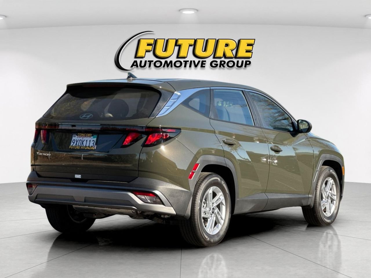 New 2026 Green Hyundai SE FWD image 3