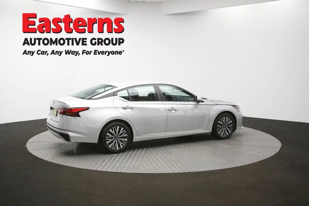Used 2023 Silver Nissan 2.5 SV image 42