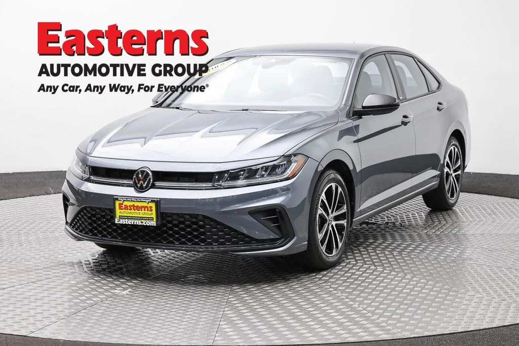 Used 2025 Gray Volkswagen 1.5T Sport image 1
