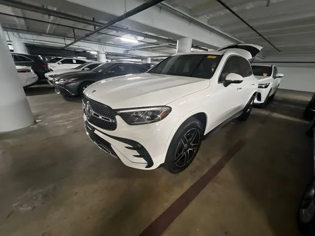 Used 2023 White Mercedes-Benz GLC 300 image 17