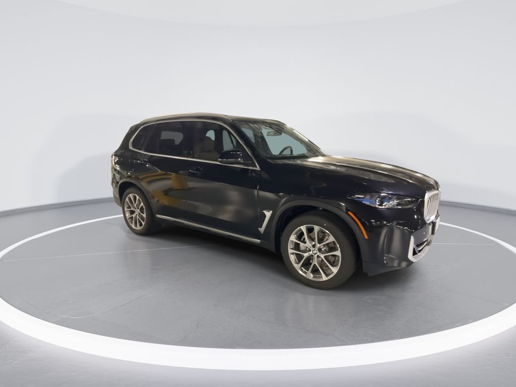 Used 2026 Black BMW xDrive40i image 2