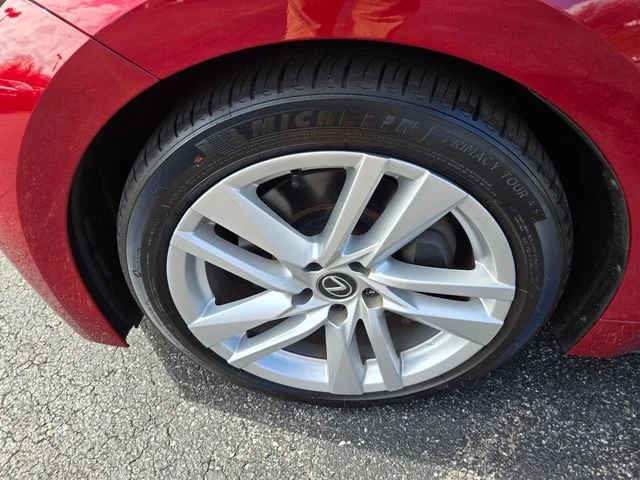 2024 Lexus IS 300 - Photo 30