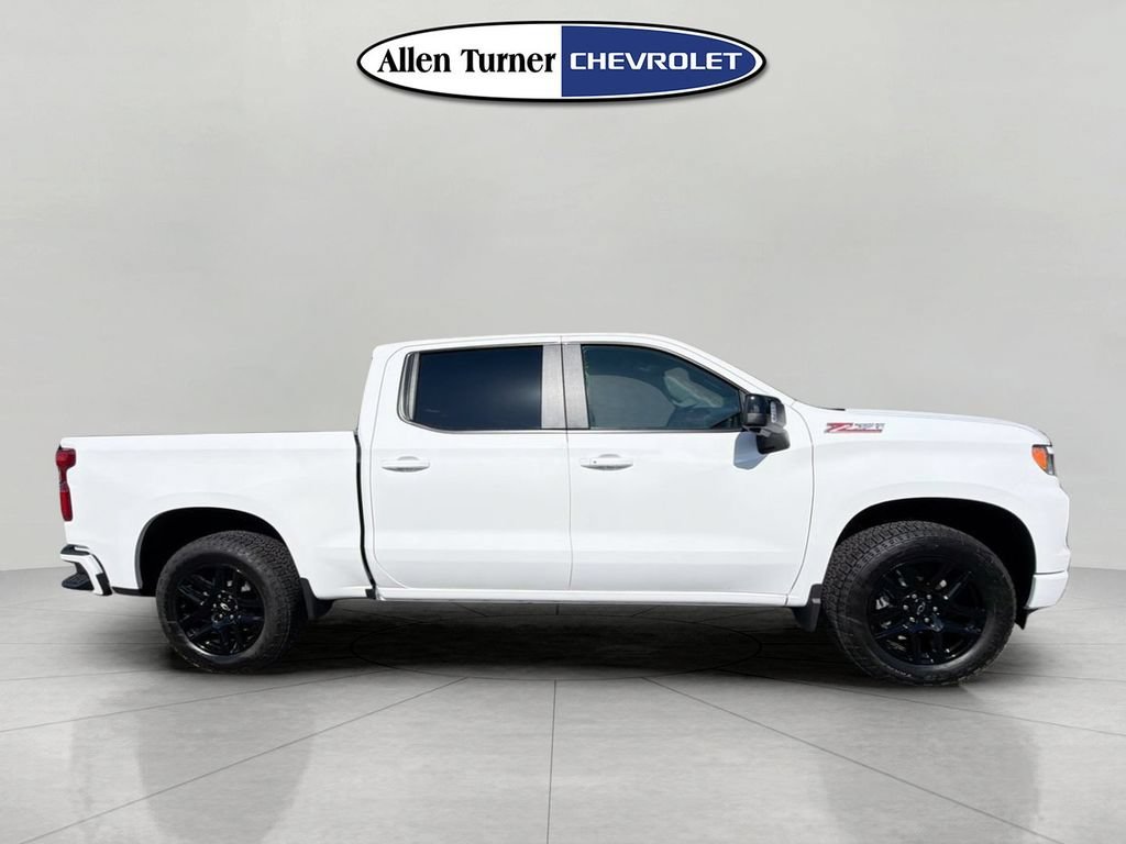 New 2026 Summit White Chevrolet RST image 3