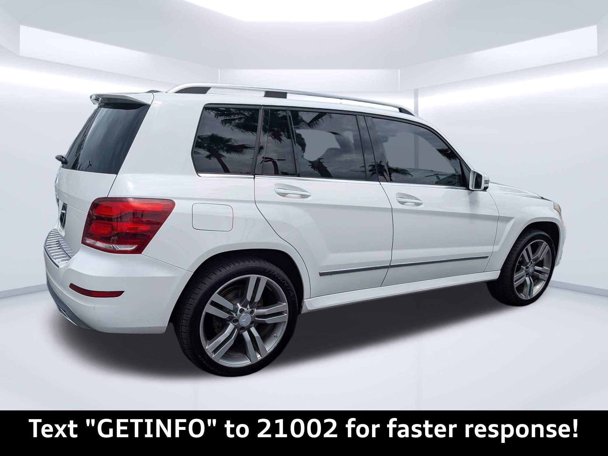 Used 2013  Mercedes-Benz GLK 350 image 3