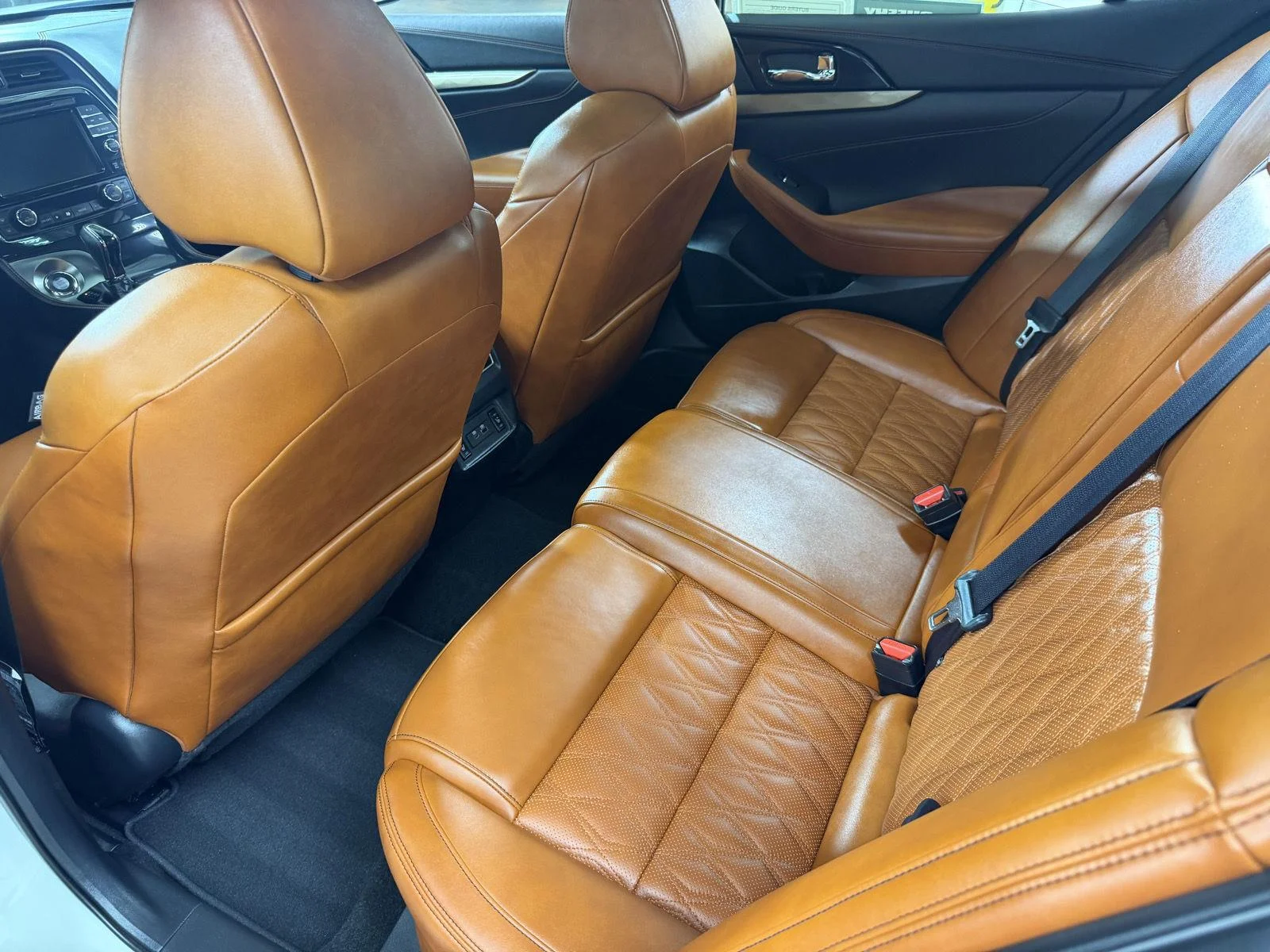 Used 2019 Pearl White Tricoat Nissan Platinum image 27