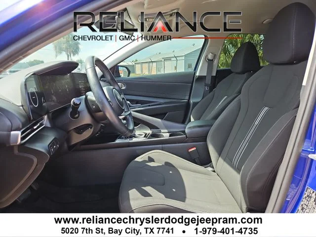 Used 2023 Blue Hyundai SEL image 9