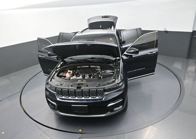 Used 2022 Black Jeep Summit Reserve 4xe image 13