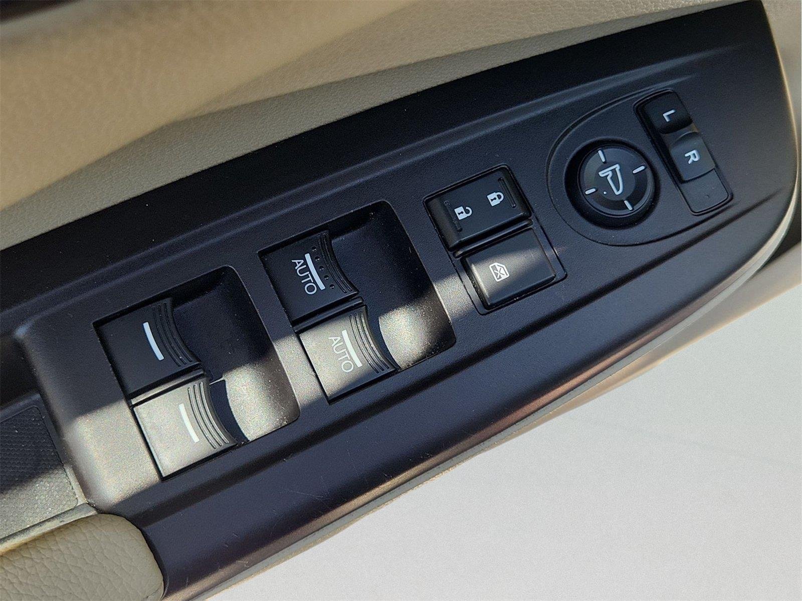 2016 Acura RDX Technology Package White at AutoNation USA Houston