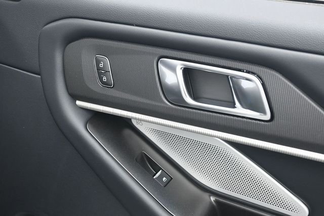 New 2026 Star White Metallic Tri-Coat Ford Tremor® image 27