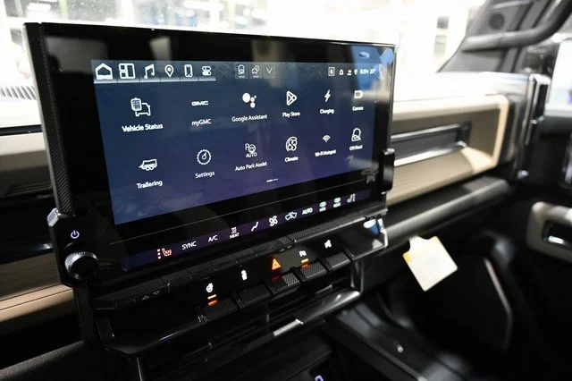 2026 GMC HUMMER EV 2X - Photo 13