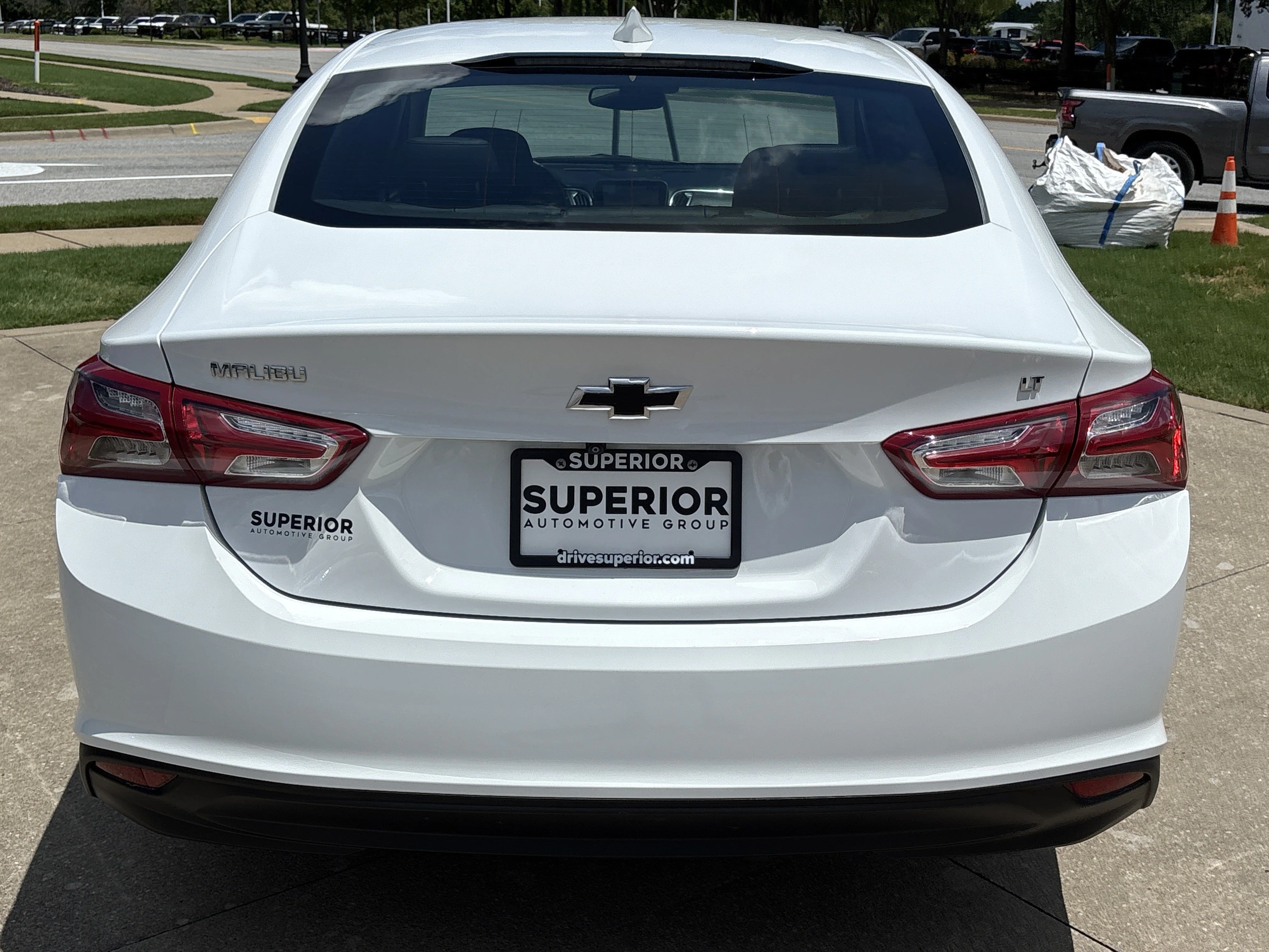 Used 2023 Summit White Chevrolet LT image 5