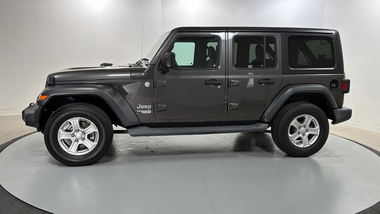 Used 2018 Gray Jeep Unlimited Sport S image 8