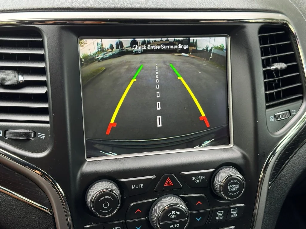 Used 2018 Red Jeep Overland image 25