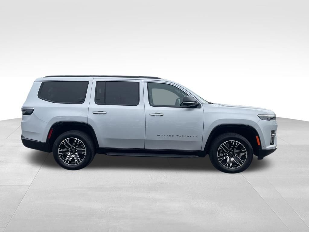 New 2026 Silver-Zynith Exterior Paint Jeep  image 6