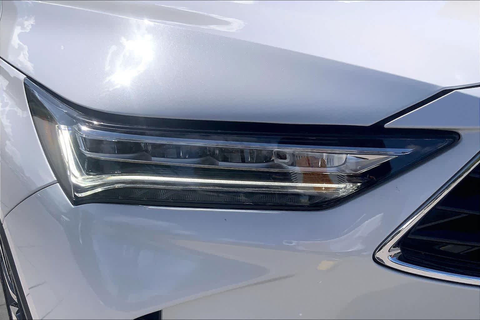 Certified Used 2026 Platinum White Pearl Acura with Technology Package image 28