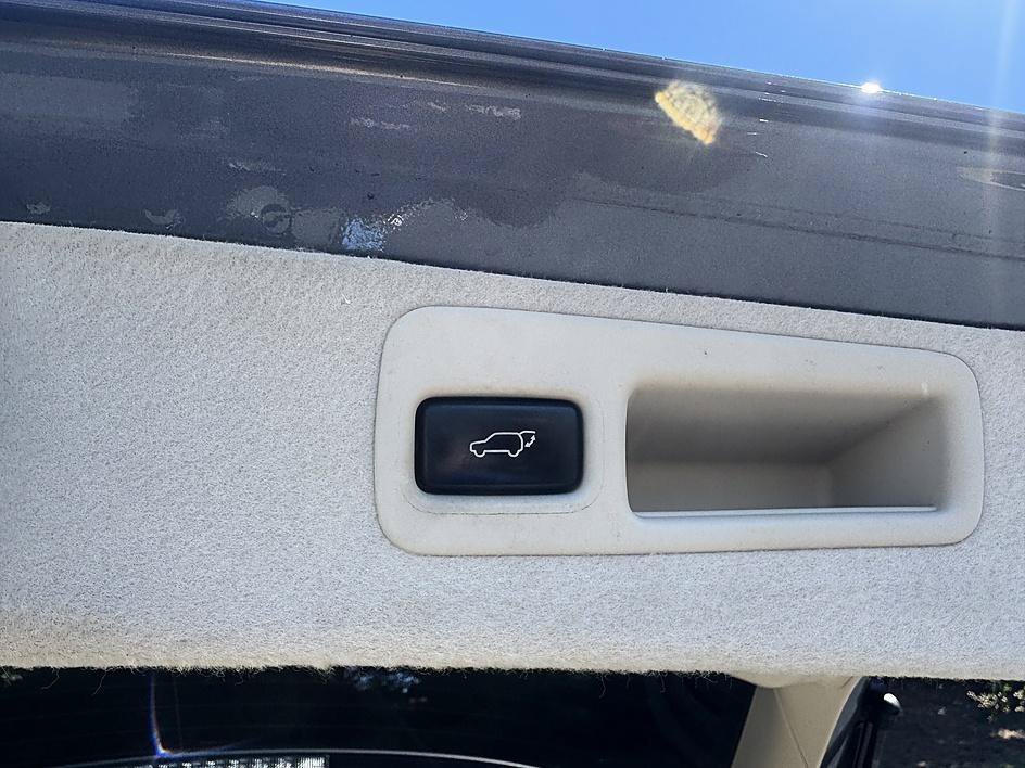 Used 2013 Gray Pearl Lexus 350 image 28