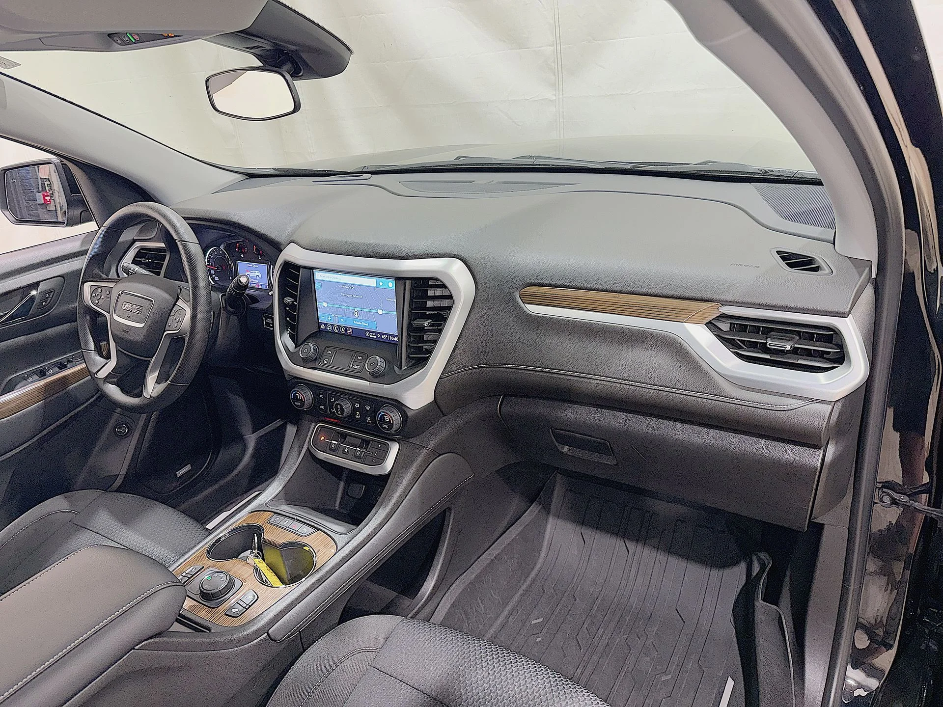 Used 2023 Ebony Twilight Metallic GMC SLE image 27