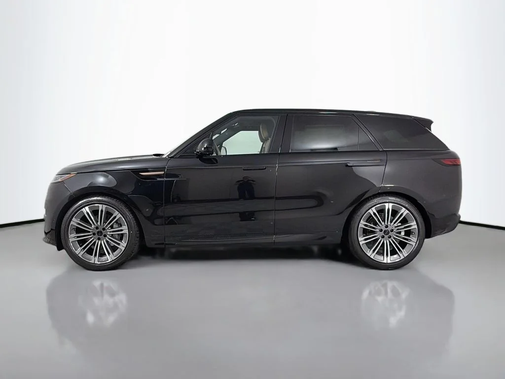 New 2026 Santorini Black Land Rover Dynamic SE image 8
