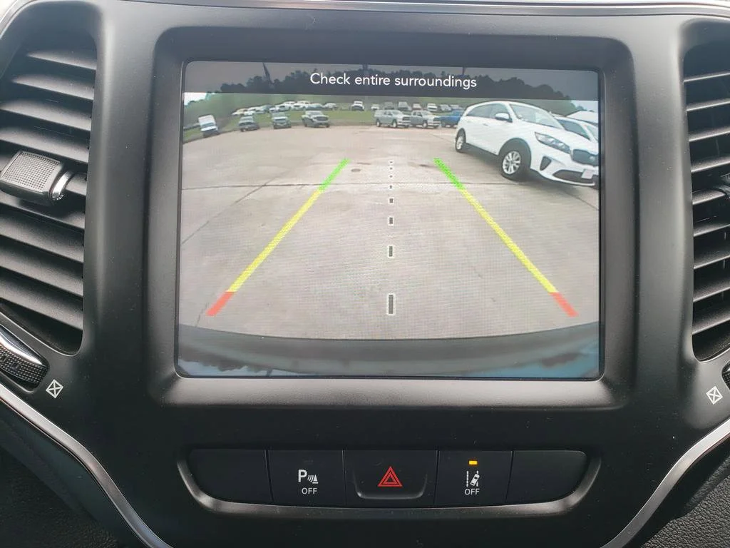 Certified Used 2021 Slate Blue Pearlcoat Jeep Latitude Lux image 20