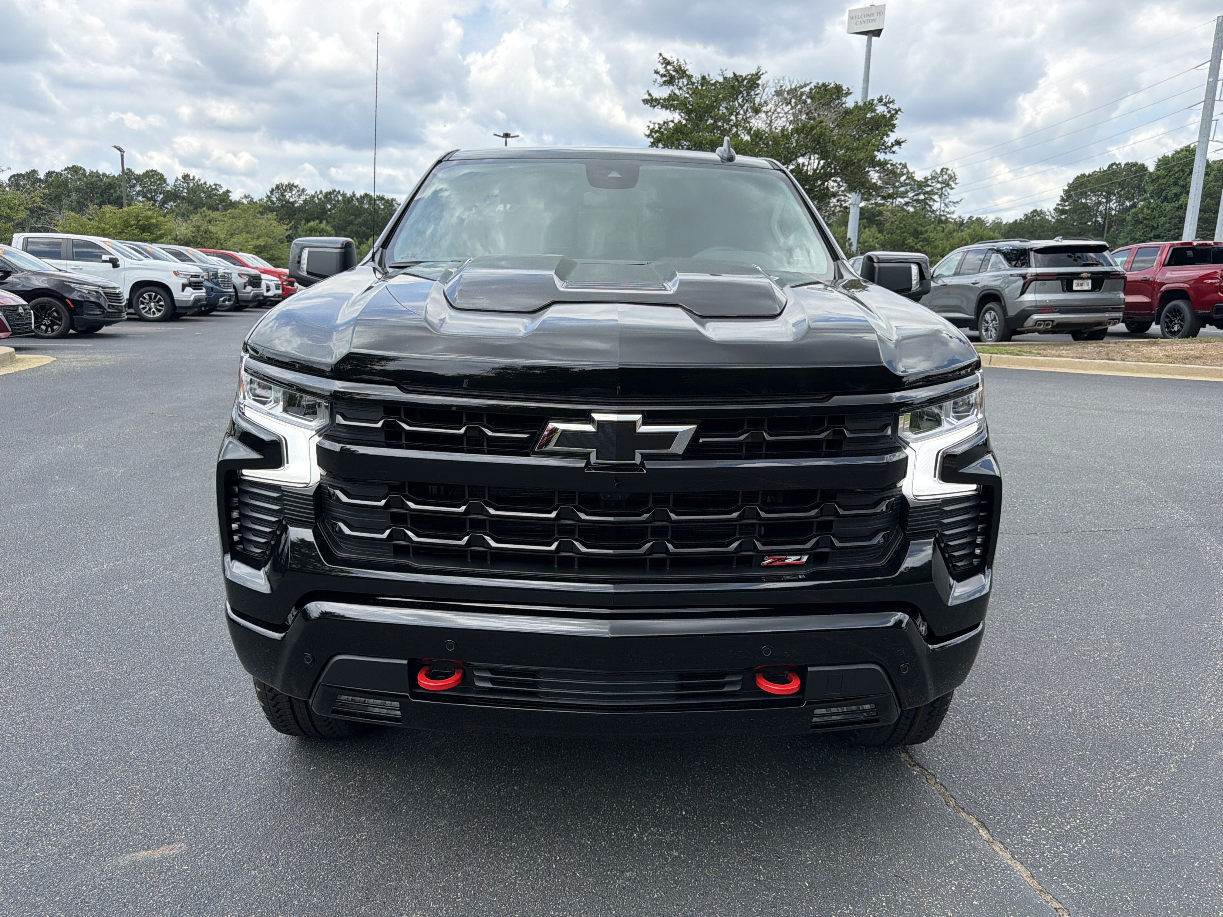 2026 Chevrolet Silverado 1500 LT Trail Boss - Photo 2