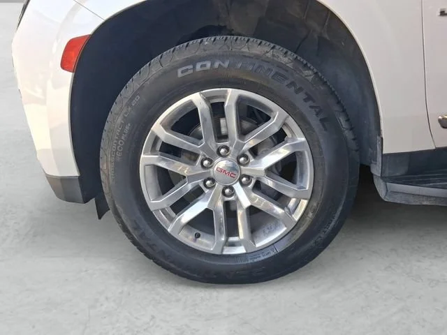 Used 2022 WHITE FROST TRICOAT GMC SLT image 24