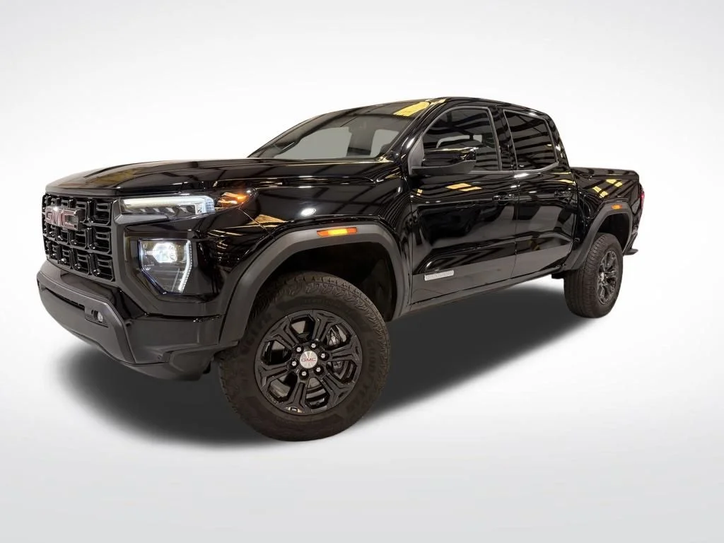 2023 GMC Canyon 2WD Elevation Crew Cab Short Box's photo
