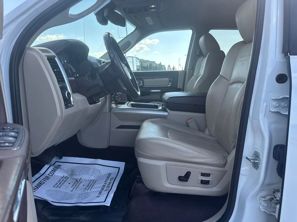 Used 2018 Bright White Clearcoat Ram Laramie image 29