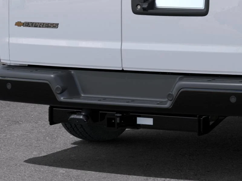 New 2025 Summit White Chevrolet WT image 14