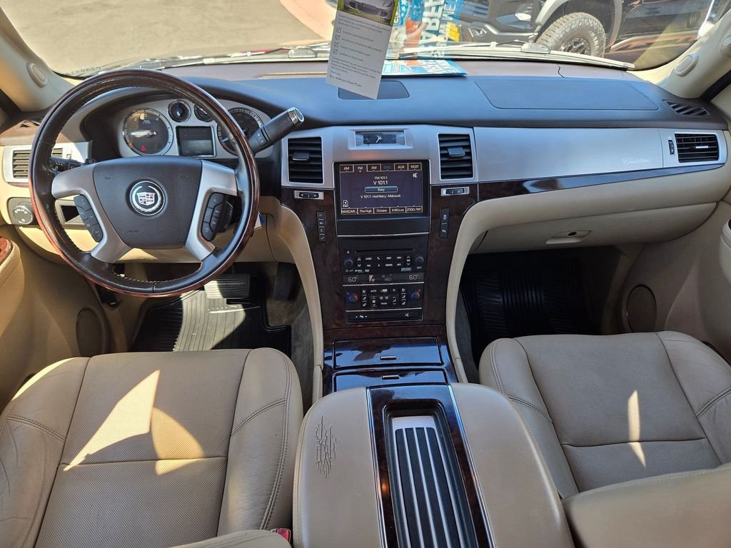 Used 2013 Gray Cadillac Premium image 9