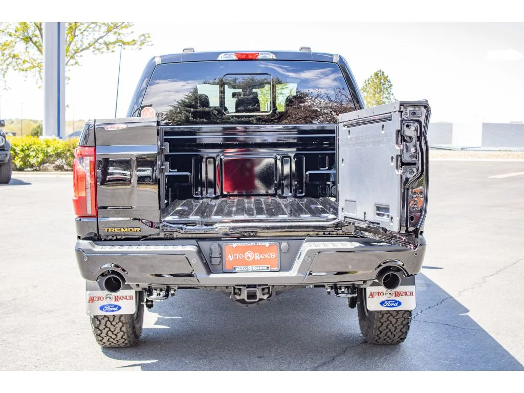 New 2026 AGATE BLACK METALLIC Ford Tremor image 15