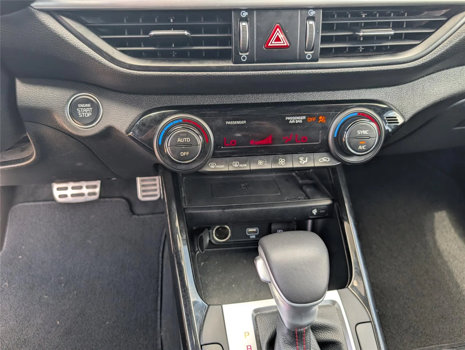 Used 2022 Currant Red Kia GT image 27