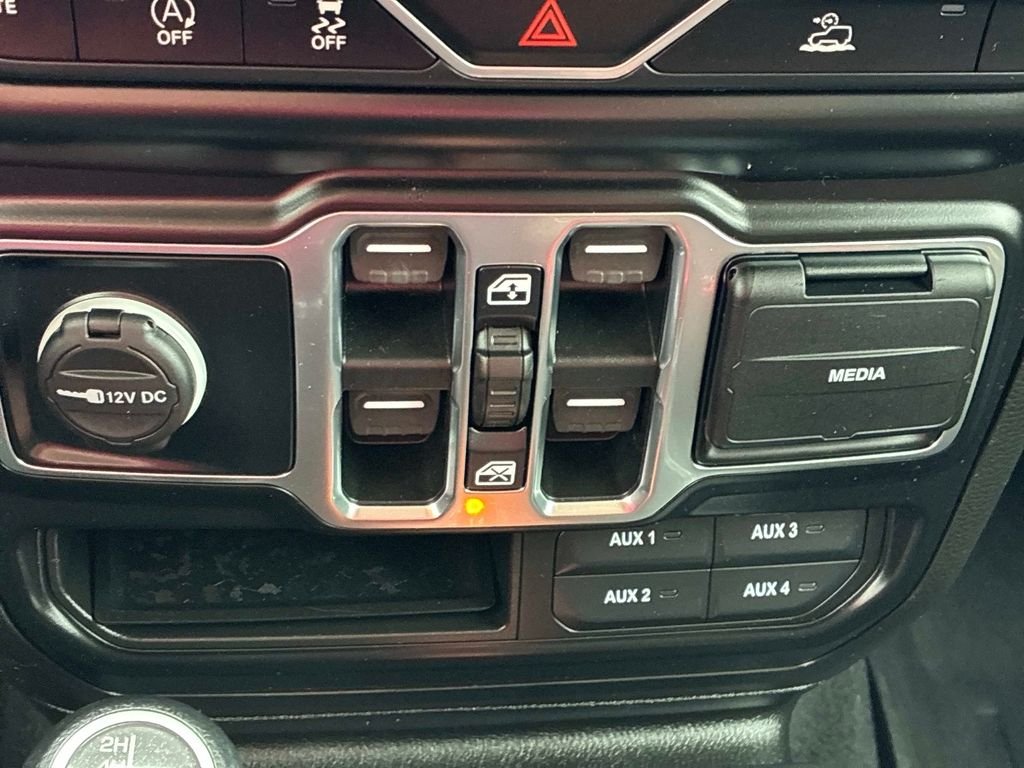 Used 2021 White Jeep Unlimited Sport S image 29