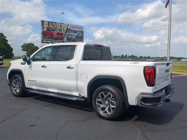 2026 GMC Sierra 1500 SLT - Photo 6